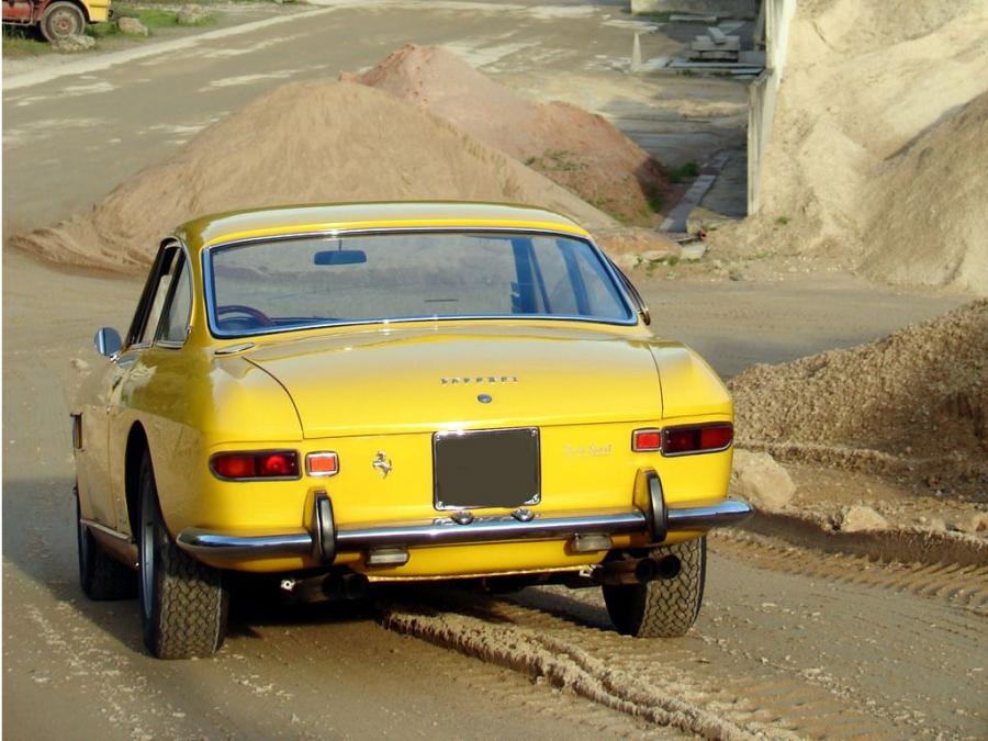  Ferrari 330 GT 2+2 (Series II) 1965 года  (фото 28 из 43)